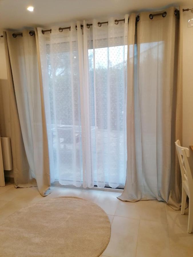 Appartement T2 Rez De Villa Proche Bord De Mer Le Pradet Luaran gambar