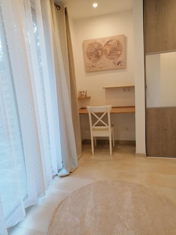 Appartement T2 Rez De Villa Proche Bord De Mer Le Pradet Luaran gambar